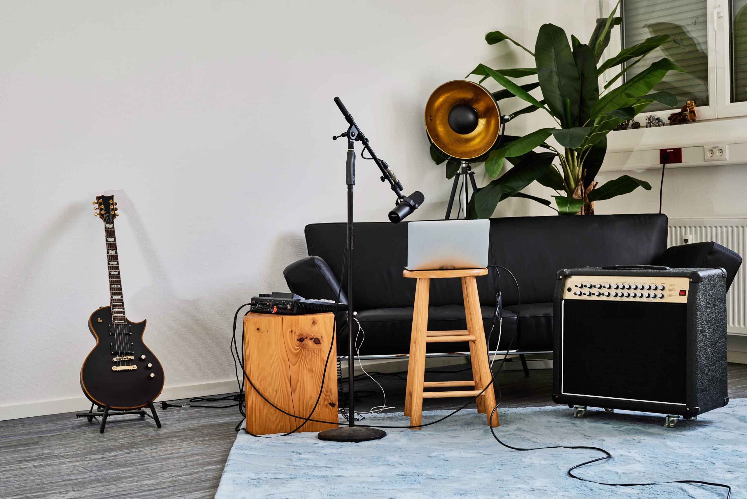 Secrets to Building a Home Recording Studio: Essentials for Aspiring Producers